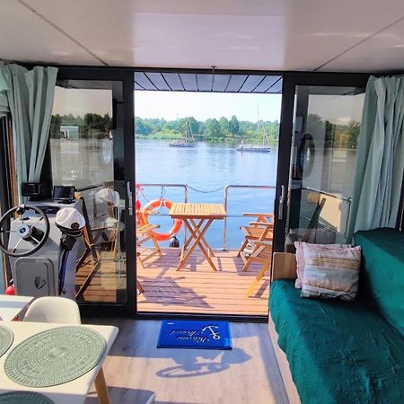 Houseboat Water Boy Apartament Plywajacy Dom Na Wodzie Lodz Apartment Вроцлав Екстериор снимка